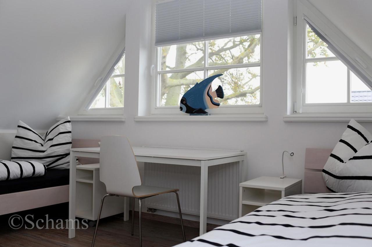 Ostseelagune Zingst, Exklusive Dhh, Strandnah, Sauna, Kamin, 3 Sz, 2 Baeder, Glasfaser, Haustierfrei, Garten Mit Suedterrasse, E-Ladesaeule, 2 Stellplaetze, Strandkorb, Fahrradschuppen, Waschmaschine, Trockner, Nichtraucher Eksteriør billede